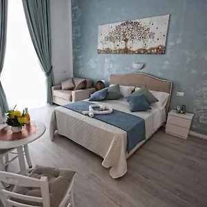Maison Nilo 15 Bed & Breakfast